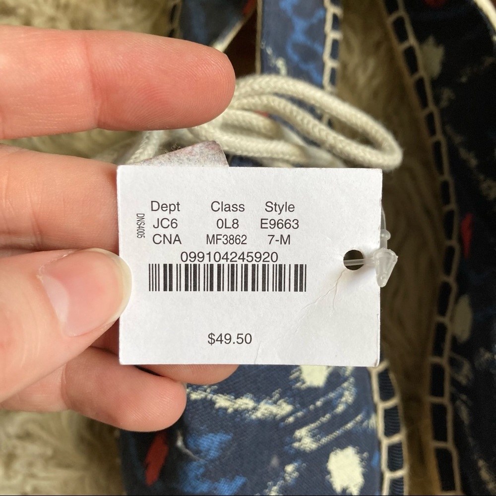 J. Crew blue ikat print espadrilles shoes women's 7 NWT - Picture 6 of 8